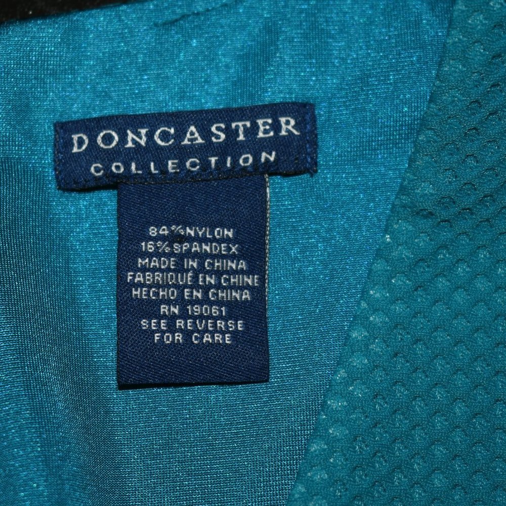 DONCASTER Collection Top - Picture 5 of 6